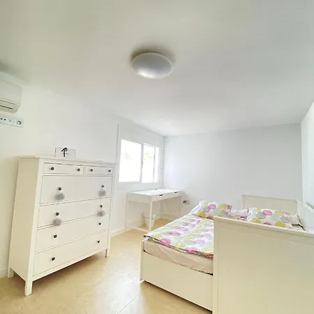 Agradable Villa Con Piscina En San Eugenio Alto Vila *